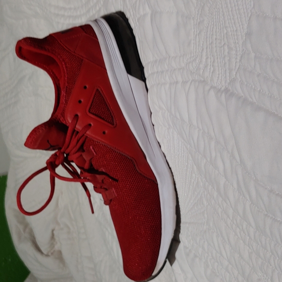 Shoes - Picture 2 of 4